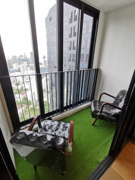 ให้เช่าคอนโดสยาม จุฬา สามย่าน : Ashton Chula - Silom【𝐑𝐄𝐍𝐓】🔥 ห้องโมเดิร์น พื้นที่ส่วนกลางวิวแบบพาราโนมา ติดกับMRTสามย่าน   🔥 ติดต่อไลน์ไอดี: @hacondo