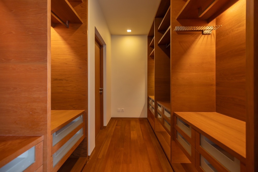 ให้เช่าคอนโดสาทร นราธิวาส : 🔥🔥 For Rent : 𝐒𝐮𝐤𝐡𝐨𝐭𝐡𝐚𝐢 𝐑𝐞𝐬𝐢𝐝𝐞𝐧𝐜𝐞 𝐒𝐚𝐭𝐡𝐨𝐫𝐧 1Bed 2Bath 139 sqm. Tel. 0959415999