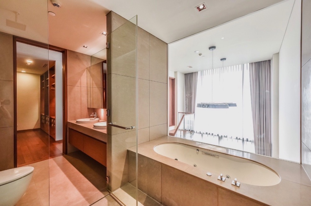 ให้เช่าคอนโดสาทร นราธิวาส : 🔥🔥 For Rent : 𝐒𝐮𝐤𝐡𝐨𝐭𝐡𝐚𝐢 𝐑𝐞𝐬𝐢𝐝𝐞𝐧𝐜𝐞 𝐒𝐚𝐭𝐡𝐨𝐫𝐧 1Bed 2Bath 139 sqm. Tel. 0959415999