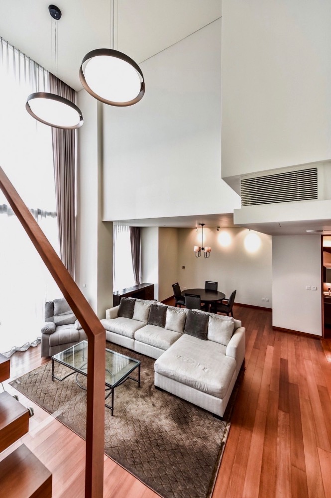 ให้เช่าคอนโดสาทร นราธิวาส : 🔥🔥 For Rent : 𝐒𝐮𝐤𝐡𝐨𝐭𝐡𝐚𝐢 𝐑𝐞𝐬𝐢𝐝𝐞𝐧𝐜𝐞 𝐒𝐚𝐭𝐡𝐨𝐫𝐧 1Bed 2Bath 139 sqm. Tel. 0959415999