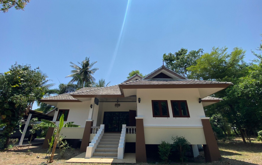 ขายบ้านเชียงใหม่ : ขาย บ้านเดี่ยว บังกะโล 2 นอน 166 ตรม. 200 ตร.วา สันทราย ซอย 1 อำเภอดอยสะเก็ด เชียงใหม่