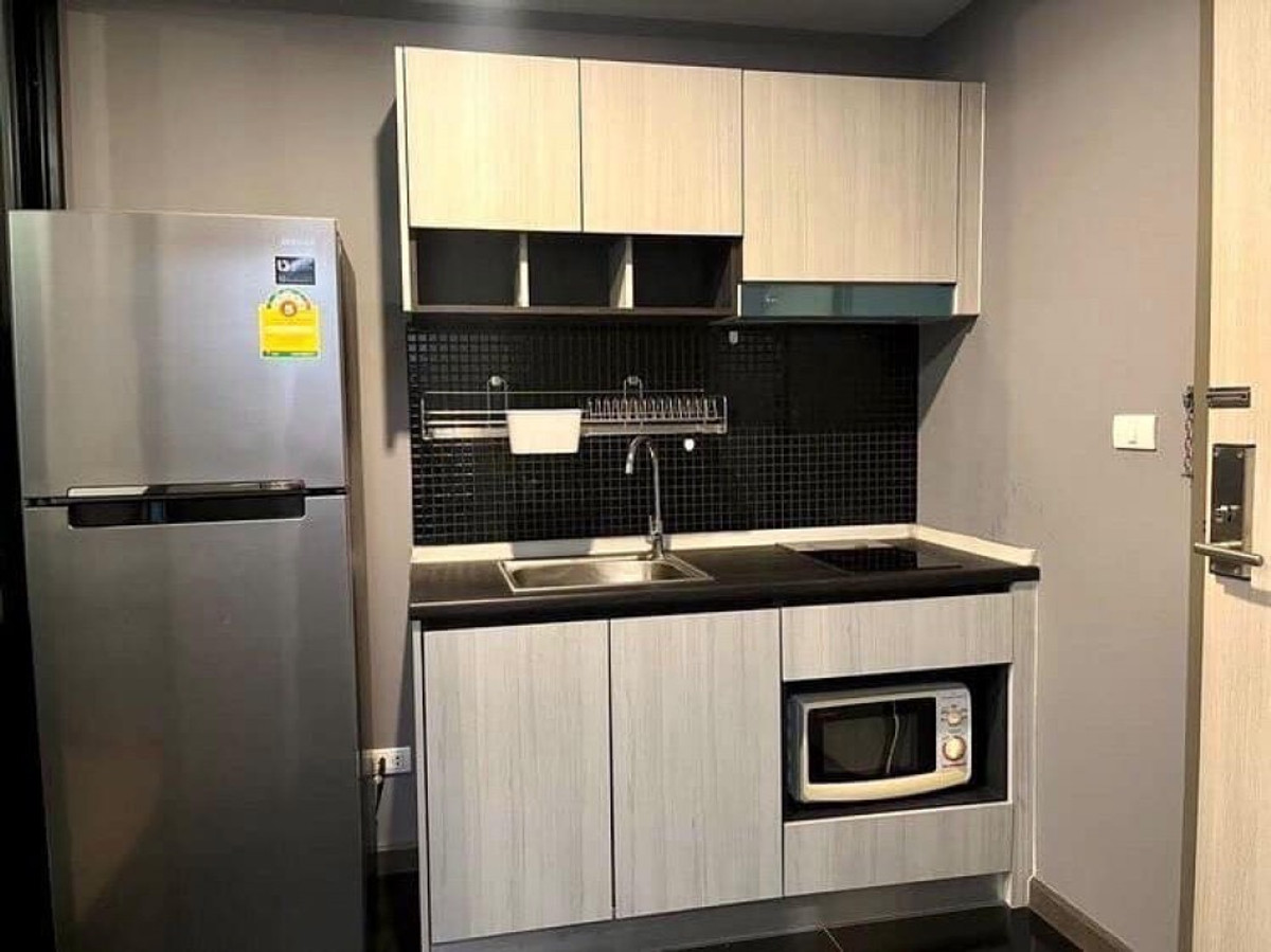 ให้เช่าคอนโดสะพานควาย จตุจักร : ★ Estabe Phaholyothin 18★ 25 ตรม.,ชั้น 2 (1 ห้องนอน 1 ห้องน้ำ), ★ใกล้รถไฟฟ้า MRT จตุจักร และ MRT หมอชิต ใกล้ Central ลาดพร้าว ★ สิ่งอำนวยความสะดวกมากมาย★ เครื่องใช้ไฟฟ้าครบครัน★