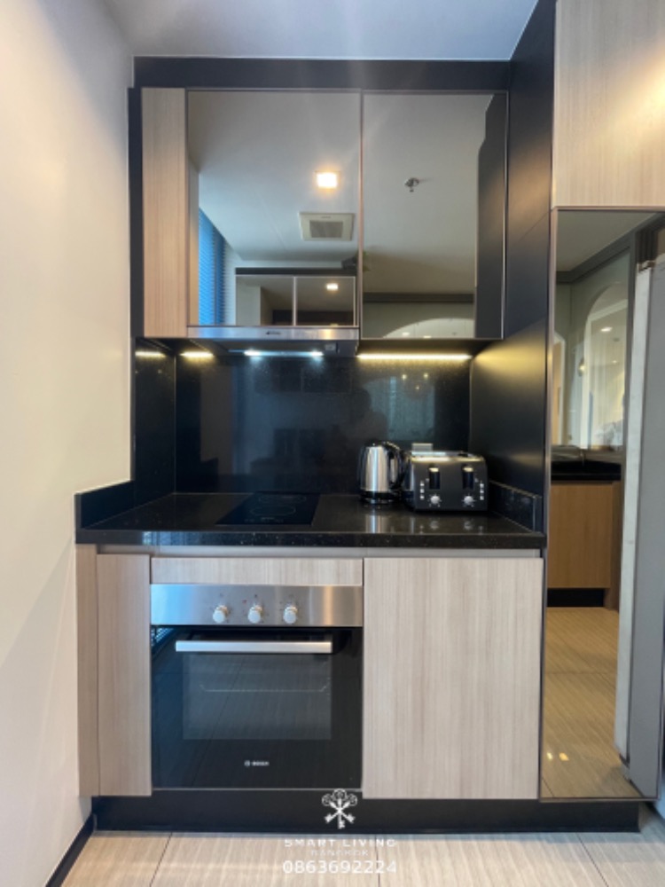 For SaleCondoRatchathewi,Phayathai : 📢👇For sale with tenant , 2 beds corner unit, only a few units of 2-beds, 85 sqm at The Line Ratchathewi , fully furnished,  unblocked view, nice decoration Santorini style.