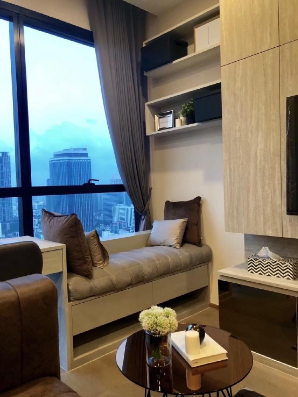 ให้เช่าคอนโดสยาม จุฬา สามย่าน : ขนาด 35 ตร.ม ชั้น 37 เตรียมอุดม รพ.จุฬา สวนลุม, BTSศาลาแดง, MRTสีลม, MRTสามย่าน  ที่จอดรถ Super Car, EV @ แอชตัน จุฬา