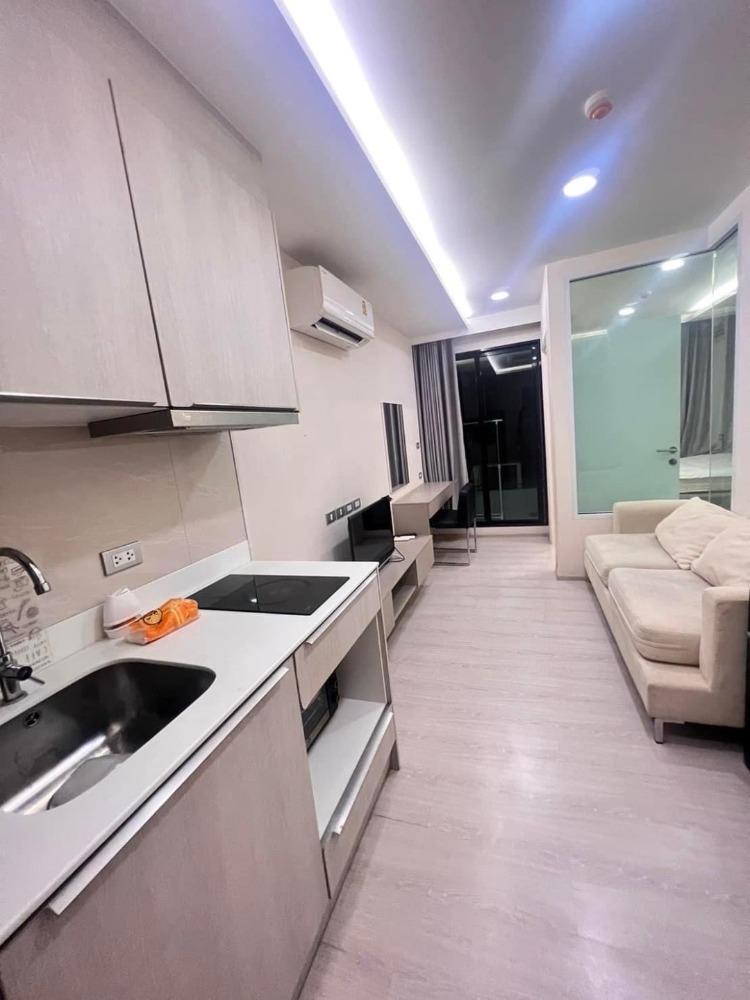 For RentCondoSukhumvit, Asoke, Thonglor : ★ Vtara Sukhumvit 36 ★ 29 sqm., 4th floor (1 bedroom 1 bathroom), ★Only 50 m. to BTS Thonglor ★Very nice view,★ Many facilities★ Complete electrical appliances