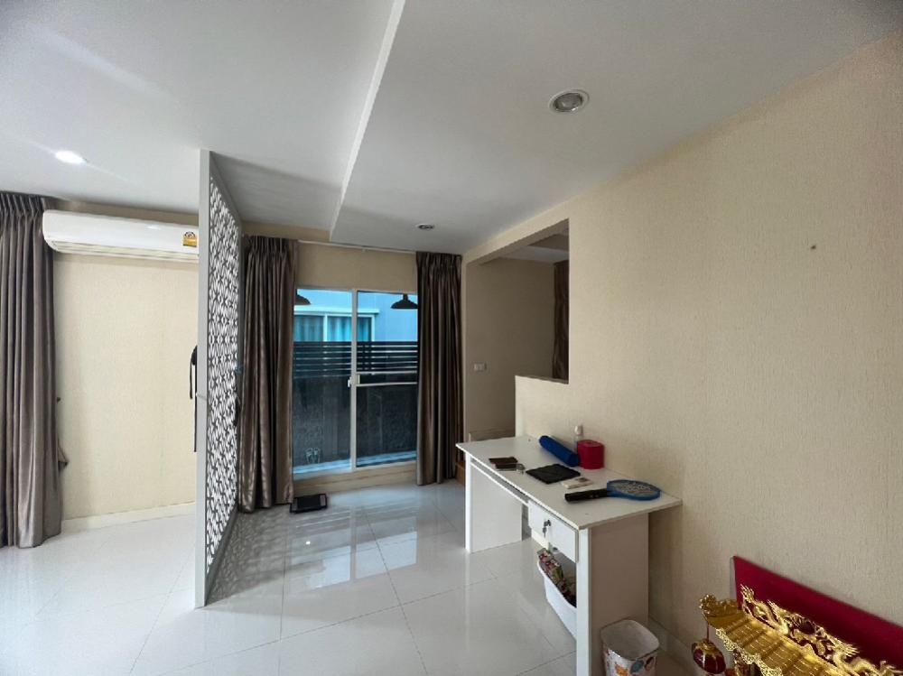 ขายบ้านพัฒนาการ ศรีนครินทร์ : ขายบ้าน ภัสสร  House for sale 8.89M -House พัฒนาการ 38 - 3 bed 2 bath 2 car park 121 sqm 35 sqwค่าโอน คนละครึ่ง  Please Call / line/WhatsApp  0938563451 K.noey