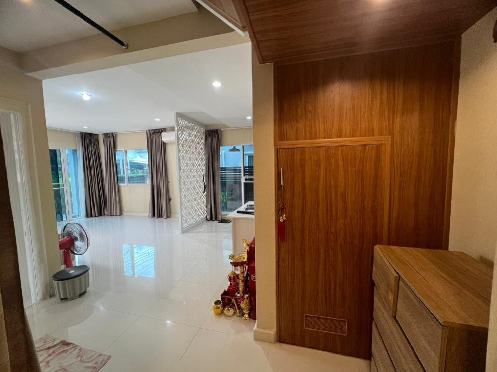 ขายบ้านพัฒนาการ ศรีนครินทร์ : ขายบ้าน ภัสสร  House for sale 8.89M -House พัฒนาการ 38 - 3 bed 2 bath 2 car park 121 sqm 35 sqwค่าโอน คนละครึ่ง  Please Call / line/WhatsApp  0938563451 K.noey