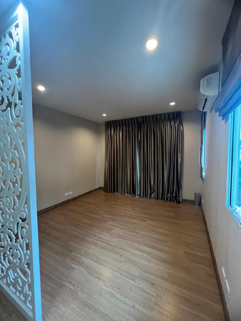 ขายบ้านพัฒนาการ ศรีนครินทร์ : ขายบ้าน ภัสสร  House for sale 8.89M -House พัฒนาการ 38 - 3 bed 2 bath 2 car park 121 sqm 35 sqwค่าโอน คนละครึ่ง  Please Call / line/WhatsApp  0938563451 K.noey
