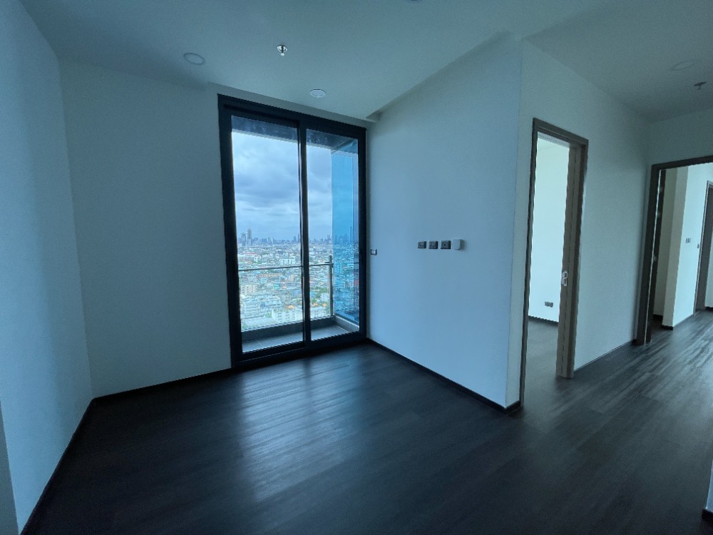 For SaleCondoRama3 (Riverside),Satupadit : Condo for sale, Sapphire Luxurious Condo Sathorn-Rama 3, 8th floor, usable area 54.00 sq m, 2 bedrooms, 2 bathrooms, Chao Phraya River view. Close to Bhumibol Bridge (Industrial Ring Road) and Si Rat Expressway. Location that is easily connected to the ci