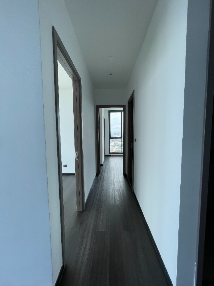 For SaleCondoRama3 (Riverside),Satupadit : Condo for sale, Sapphire Luxurious Condo Sathorn-Rama 3, 8th floor, usable area 54.00 sq m, 2 bedrooms, 2 bathrooms, Chao Phraya River view. Close to Bhumibol Bridge (Industrial Ring Road) and Si Rat Expressway. Location that is easily connected to the ci