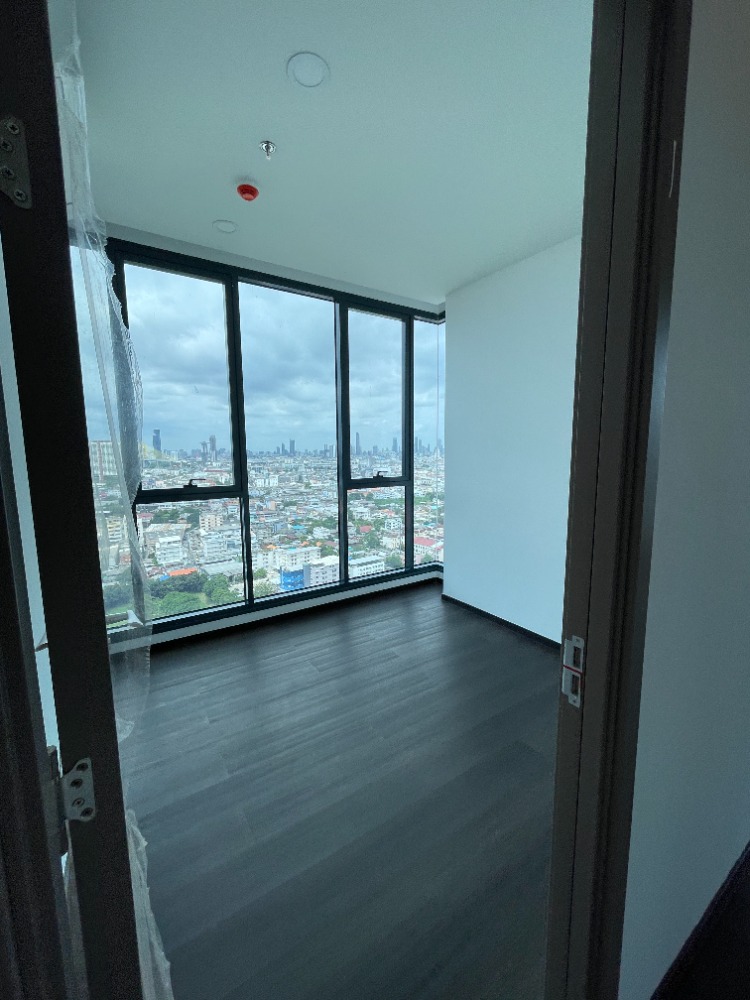 For SaleCondoRama3 (Riverside),Satupadit : Condo for sale, Sapphire Luxurious Condo Sathorn-Rama 3, 8th floor, usable area 54.00 sq m, 2 bedrooms, 2 bathrooms, Chao Phraya River view. Close to Bhumibol Bridge (Industrial Ring Road) and Si Rat Expressway. Location that is easily connected to the ci