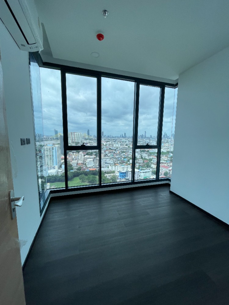 For SaleCondoRama3 (Riverside),Satupadit : Condo for sale, Sapphire Luxurious Condo Sathorn-Rama 3, 8th floor, usable area 54.00 sq m, 2 bedrooms, 2 bathrooms, Chao Phraya River view. Close to Bhumibol Bridge (Industrial Ring Road) and Si Rat Expressway. Location that is easily connected to the ci