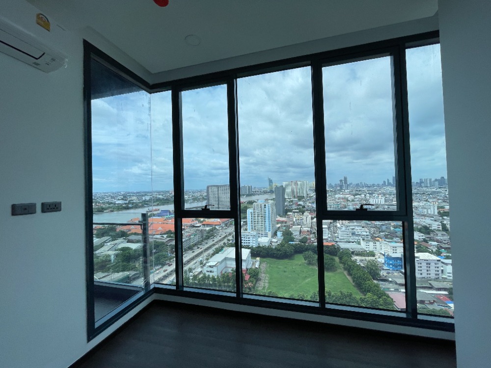 For SaleCondoRama3 (Riverside),Satupadit : Condo for sale, Sapphire Luxurious Condo Sathorn-Rama 3, 8th floor, usable area 54.00 sq m, 2 bedrooms, 2 bathrooms, Chao Phraya River view. Close to Bhumibol Bridge (Industrial Ring Road) and Si Rat Expressway. Location that is easily connected to the ci