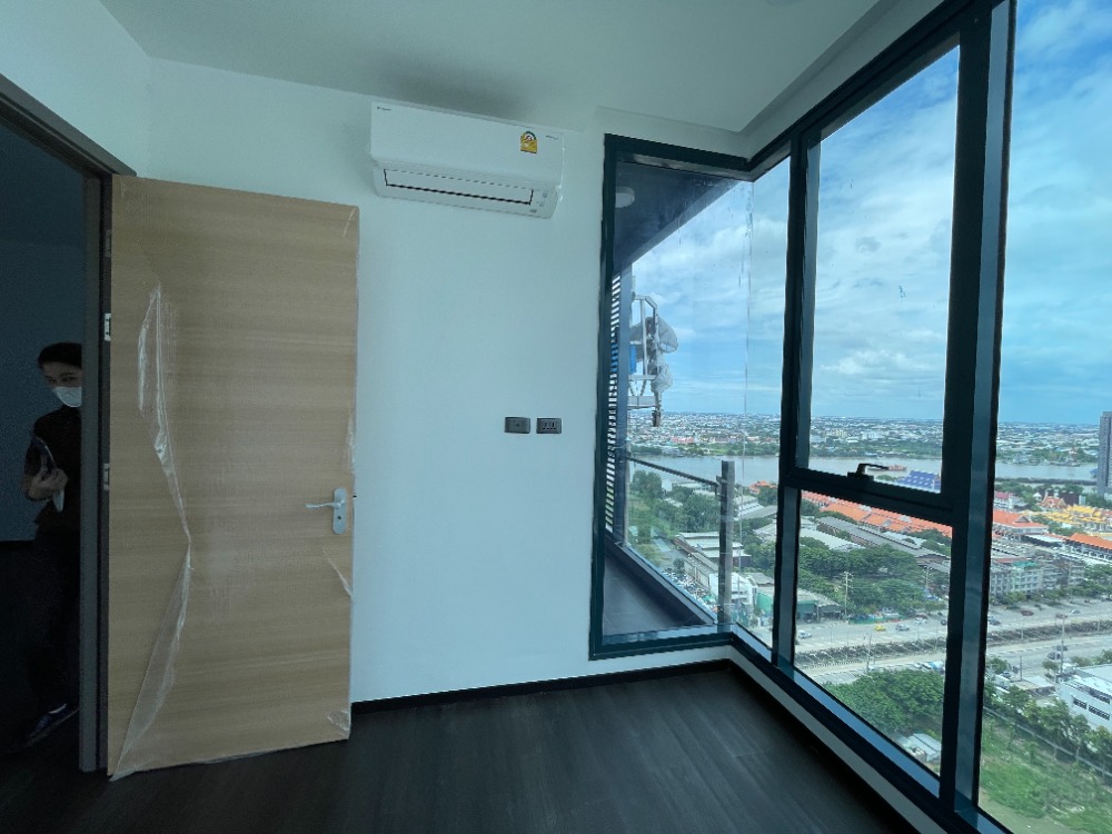 For SaleCondoRama3 (Riverside),Satupadit : Condo for sale, Sapphire Luxurious Condo Sathorn-Rama 3, 8th floor, usable area 54.00 sq m, 2 bedrooms, 2 bathrooms, Chao Phraya River view. Close to Bhumibol Bridge (Industrial Ring Road) and Si Rat Expressway. Location that is easily connected to the ci