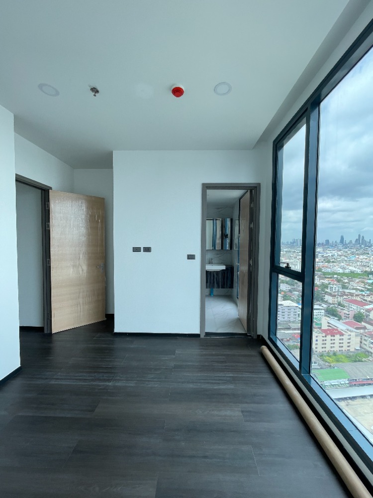 For SaleCondoRama3 (Riverside),Satupadit : Condo for sale, Sapphire Luxurious Condo Sathorn-Rama 3, 8th floor, usable area 54.00 sq m, 2 bedrooms, 2 bathrooms, Chao Phraya River view. Close to Bhumibol Bridge (Industrial Ring Road) and Si Rat Expressway. Location that is easily connected to the ci