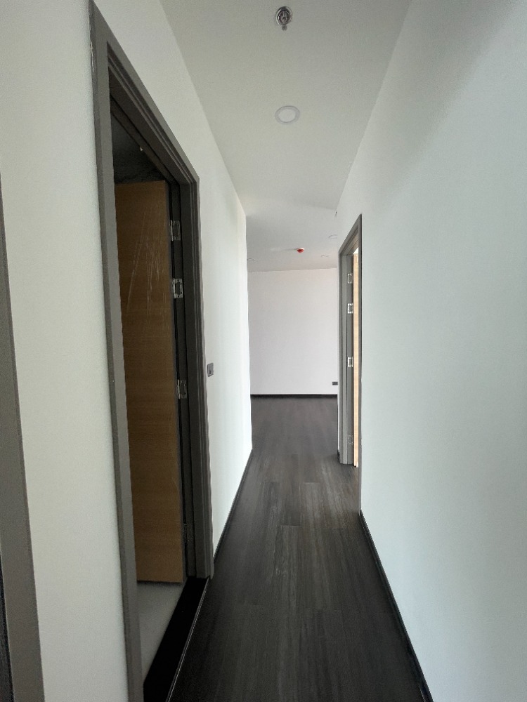 For SaleCondoRama3 (Riverside),Satupadit : Condo for sale, Sapphire Luxurious Condo Sathorn-Rama 3, 8th floor, usable area 54.00 sq m, 2 bedrooms, 2 bathrooms, Chao Phraya River view. Close to Bhumibol Bridge (Industrial Ring Road) and Si Rat Expressway. Location that is easily connected to the ci