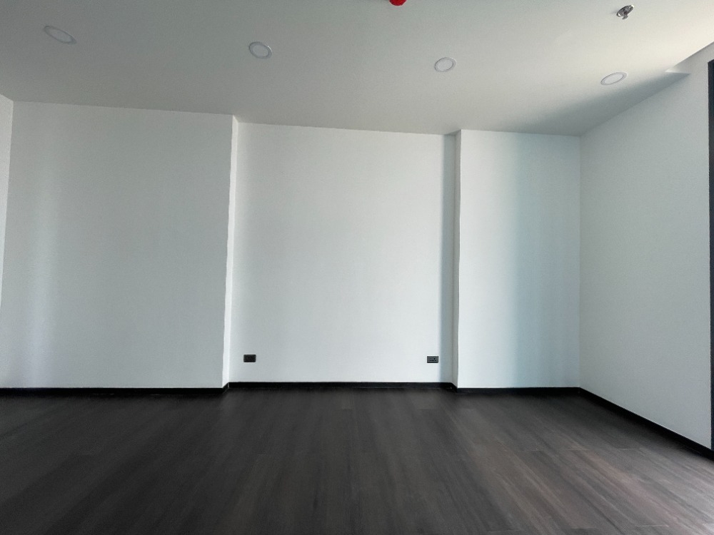 For SaleCondoRama3 (Riverside),Satupadit : Condo for sale, Sapphire Luxurious Condo Sathorn-Rama 3, 8th floor, usable area 54.00 sq m, 2 bedrooms, 2 bathrooms, Chao Phraya River view. Close to Bhumibol Bridge (Industrial Ring Road) and Si Rat Expressway. Location that is easily connected to the ci