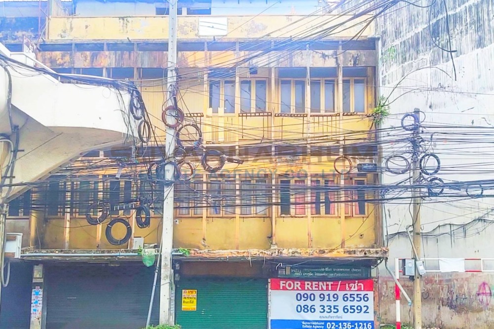 For RentShop HouseBang Sue, Wong Sawang, Tao Pun : Commercial building for rent, Bang Sue, Soi Bangkok-Nonthaburi.