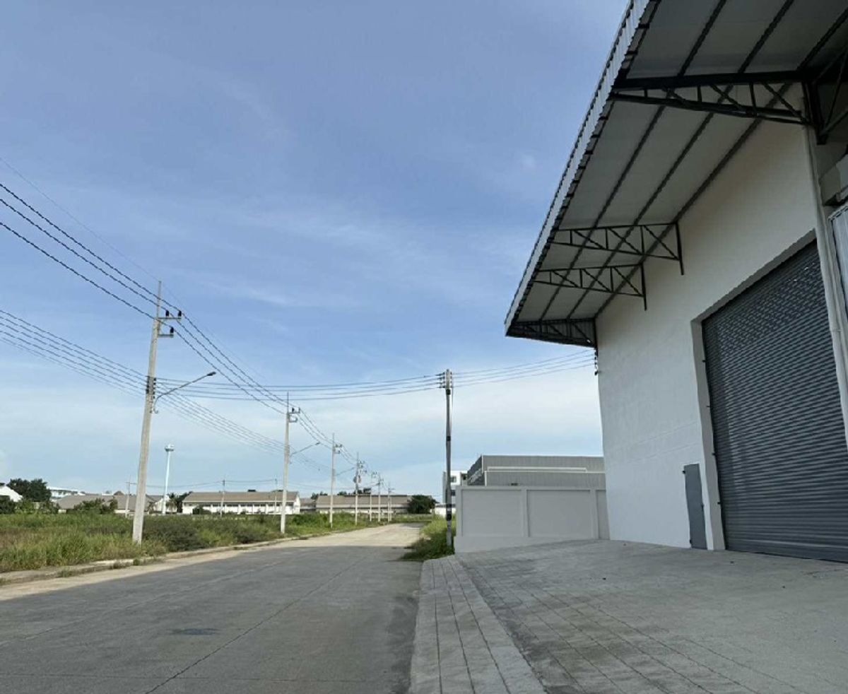 ให้เช่าโกดังพุทธมณฑล ศาลายา : For Rent ให้เช่าโกดัง / ทำเลพุทธมณฑลสาย 5 / พื้นที่ 343 ตารางเมตร / ใกล้ การไฟฟ้า อ้อมน้อย 2.8 กม. / รถเทรลเลอร์ รพพ่วง เข้าออกได้