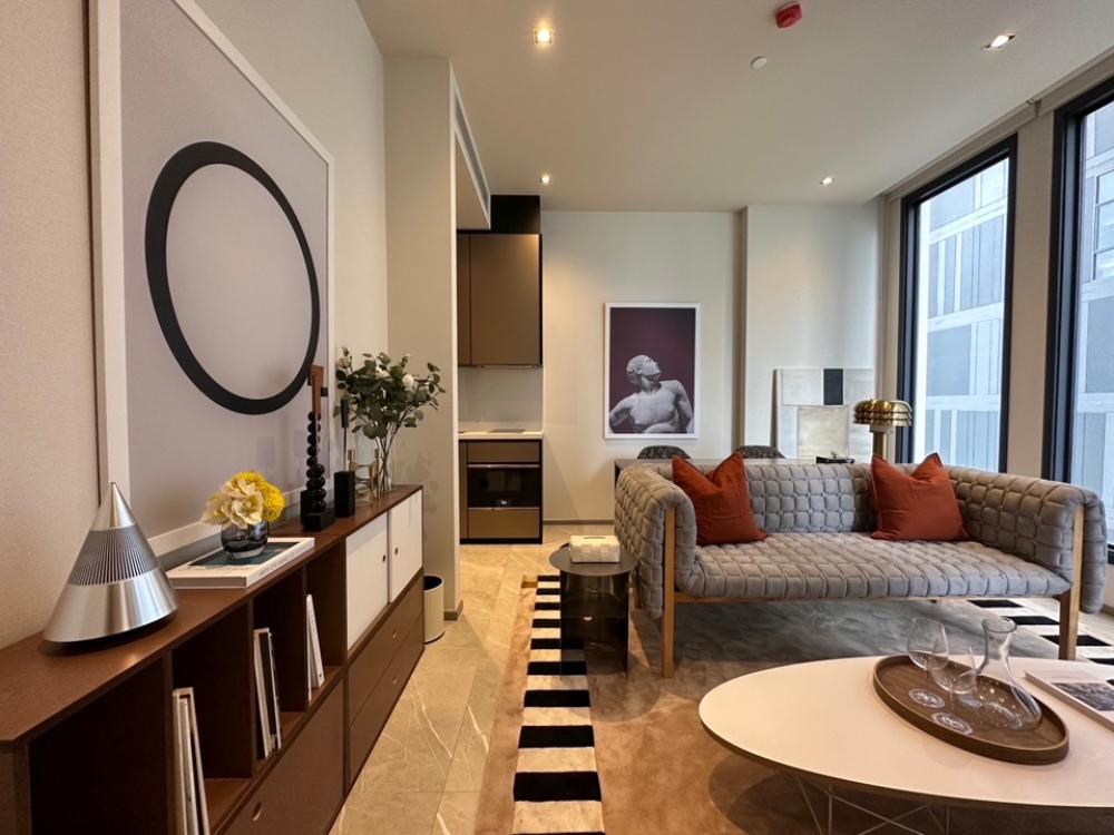 ให้เช่าคอนโดสุขุมวิท อโศก ทองหล่อ : 🏢 Hyde heritage Thonglor 🛏️ห้องสวย ✨ทำเลดี🌐 คอนโดหรู ย่านใจกลางเมือง📍ชั้นสูง 🛋️เฟอร์นิเจอร์ 📺เครื่องใช้ไฟฟ้าครบ (ราคาพิเศษ)CODE : 02001