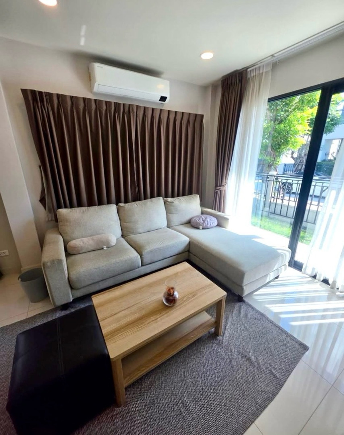 For RentHouseBangna, Bearing, Lasalle : 🌟For rent: detached house in Centro Bangna. Two-storeys detached house features 4 bedrooms| 4 bathrooms.
Fully furnished.💥Rental Fee : 80,000 THB|month.