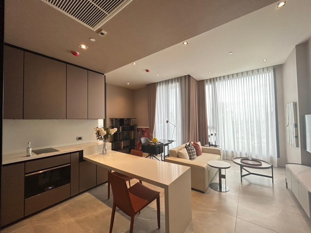 ให้เช่าคอนโดสุขุมวิท อโศก ทองหล่อ : 🏢 Hyde Heritage Thonglor 🛏️ห้องสวย ✨ทำเลดี🌐 คอนโดหรู ใจกลางเมือง📍ชั้นสูงสุด🌤️วิวสวย 🛋️เฟอร์นิเจอร์ 📺เครื่องใช้ไฟฟ้าครบ (ราคาพิเศษ)CODE : 02005