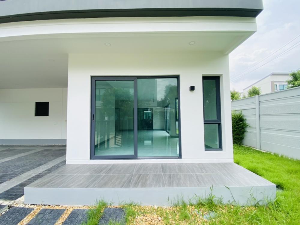 For SaleHouseLadkrabang, Suwannaphum Airport : #Urgent sale, luxury single house, private garden corner 