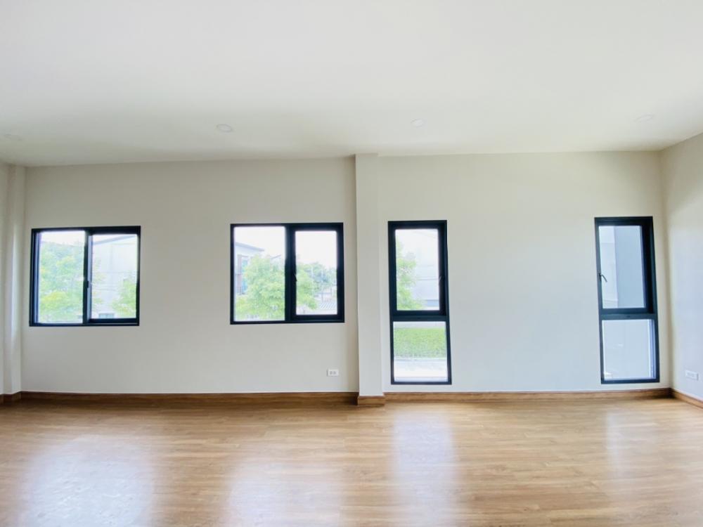 For SaleHouseLadkrabang, Suwannaphum Airport : #Urgent sale, luxury single house, private garden corner 