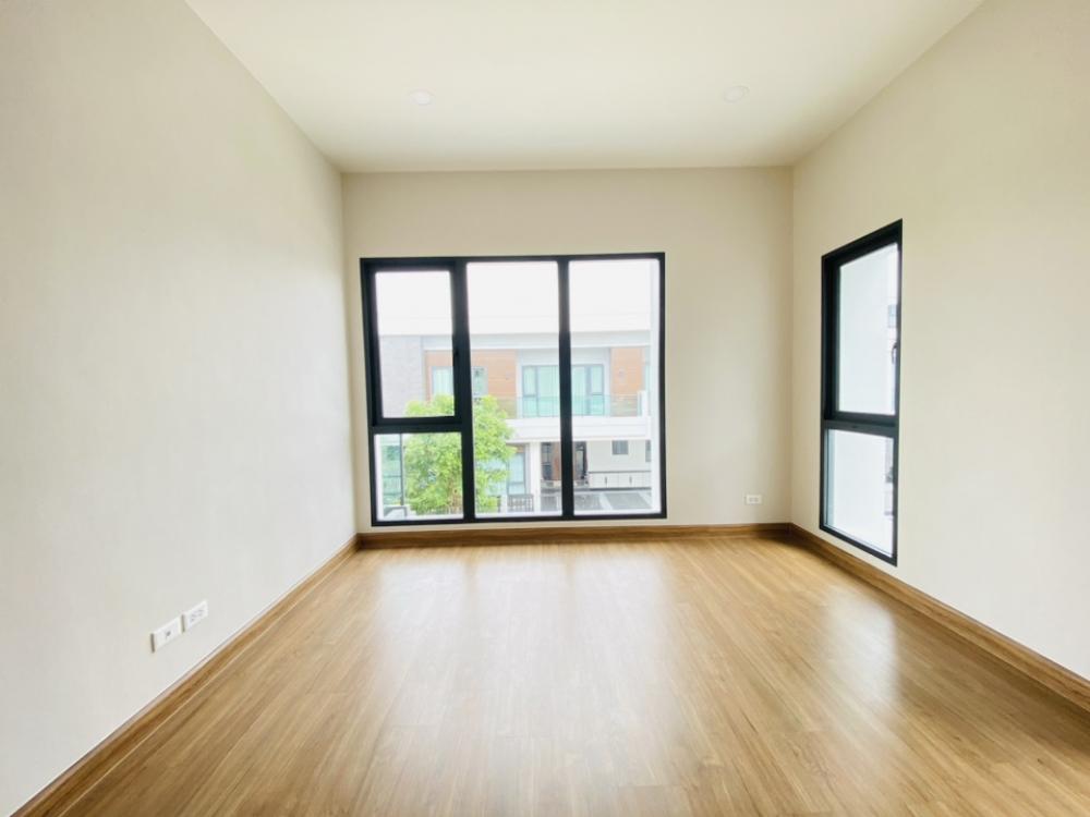 For SaleHouseLadkrabang, Suwannaphum Airport : #Urgent sale, luxury single house, private garden corner 