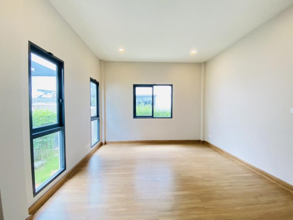 For SaleHouseLadkrabang, Suwannaphum Airport : #Urgent sale, luxury single house, private garden corner 