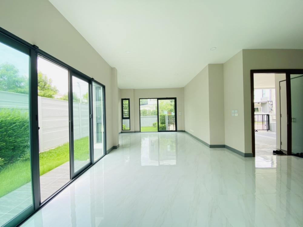 For SaleHouseLadkrabang, Suwannaphum Airport : #Urgent sale, luxury single house, private garden corner 