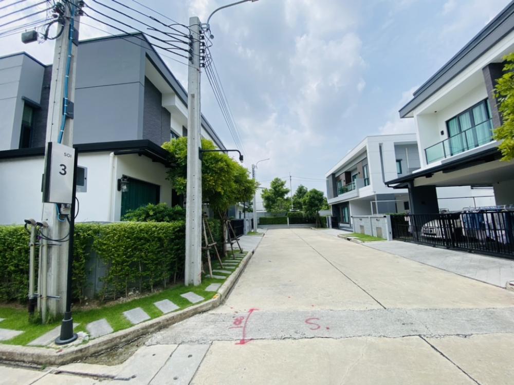 For SaleHouseLadkrabang, Suwannaphum Airport : #Urgent sale, luxury single house, private garden corner 