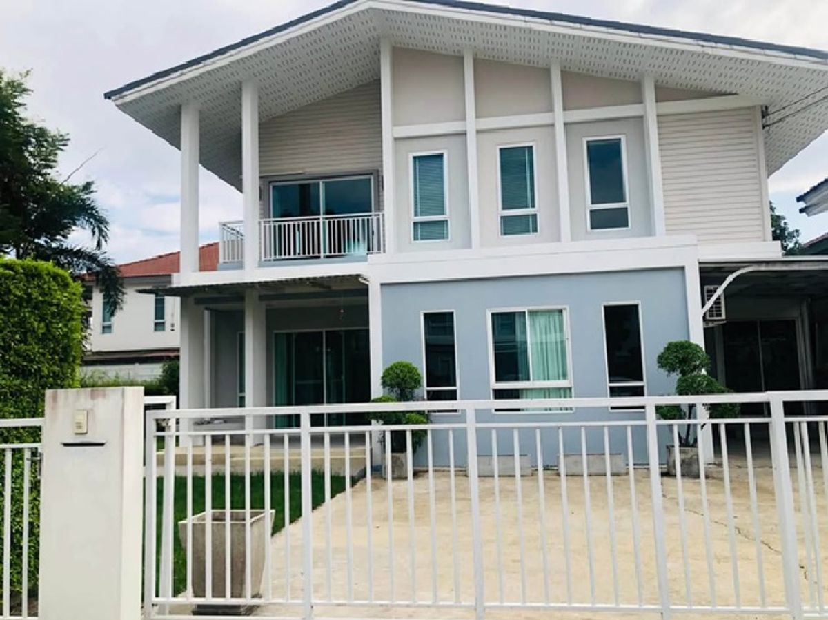 For RentHouseNawamin, Ramindra : For Rent, 2-storey detached house, Burasiri Village, Panya Intra, beautiful house, air conditioning throughout the house, some furniture, for living only, pets allowed
