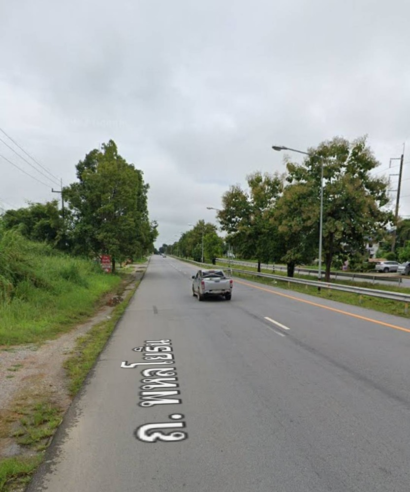 ขายที่ดินเชียงราย : ขาย ที่ดินติดถนนพหลโยธิน ต.ทรายขาว อ.พาน  เชียงราย  เนื้อที่ 1-3-0 ไร่  (700 ตร.วา) ราคา 4.5  ลบ.*