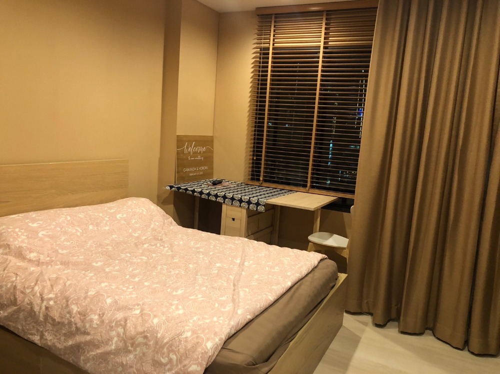 For RentCondoWitthayu, Chidlom, Langsuan, Ploenchit : (for rent) Life One Wireless, next to Wireless Road, near Central Embassy and BTS Ploenchit.