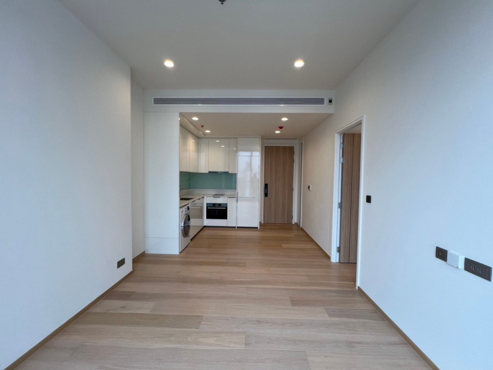 For SaleCondoSathorn, Narathiwat : Last Unit!! Tel/Line 096-2479369, HOT DEAL FREE COMMON FEE 1 YEAR, !! FOR SELL ANIL12 / 1 BEDROOM 1 BATHROOM 46 SQ.M. HIGHT FLOOR RARE ITEM