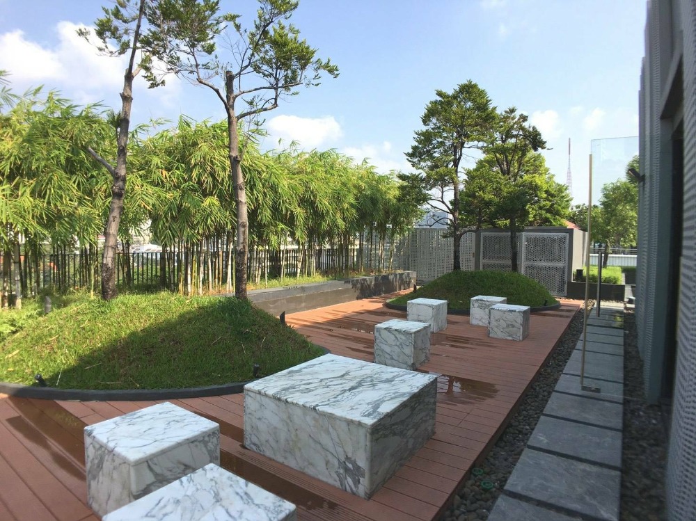 ขายคอนโดสุขุมวิท อโศก ทองหล่อ : คอนโด ไซมิส จอยญ่า สุขุมวิท 31 ชั้น6 
วิวสระ 2นอน ทำเลใจกลางเมืองย่านอโศก ห้องพร้อมเข้าอยู่ 