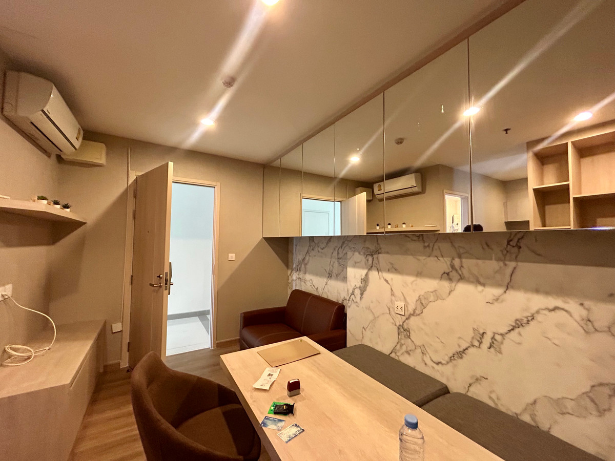 For RentCondoRama9, Petchburi, RCA : Life Asoke | 35 sq m. Beautifully decorated room, ready to move in in May 📞 Line:@pukkhome (with @ )
