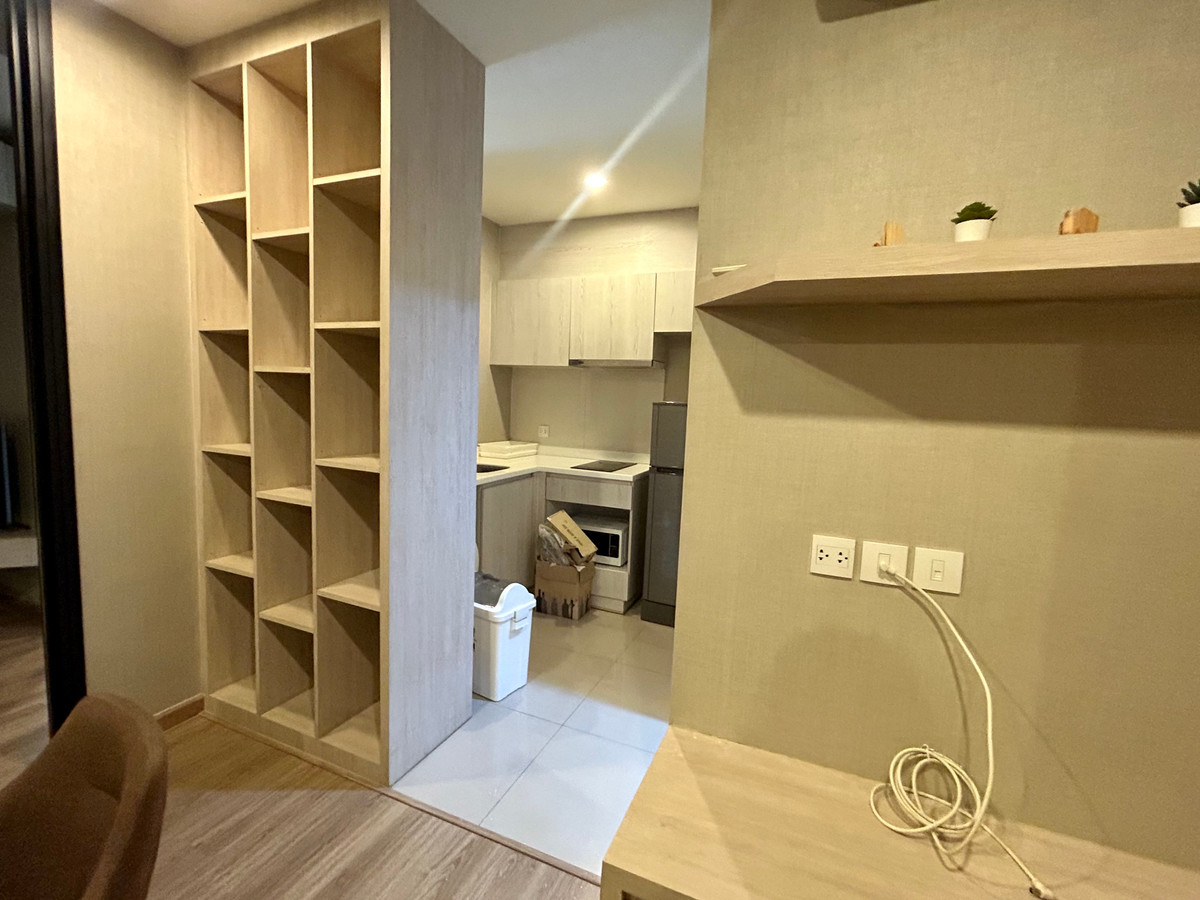 For RentCondoRama9, Petchburi, RCA : Life Asoke | 35 sq m. Beautifully decorated room, ready to move in in May 📞 Line:@pukkhome (with @ )