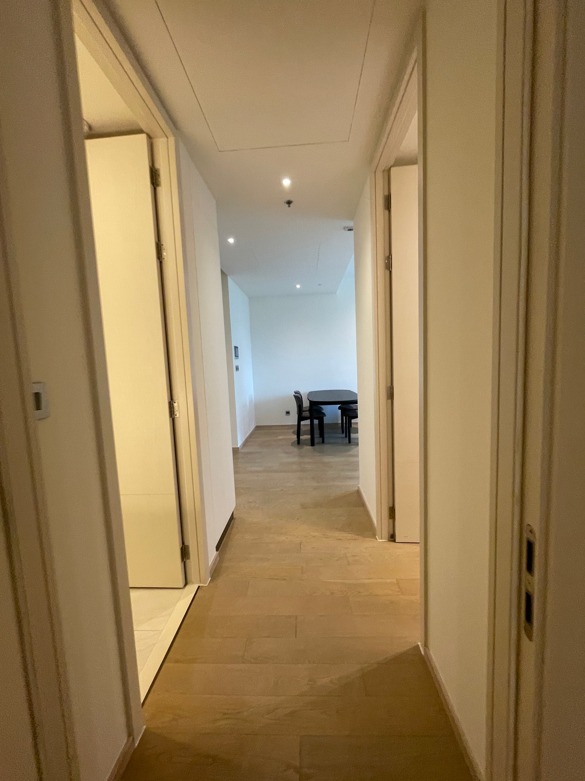 ขายคอนโดสุขุมวิท อโศก ทองหล่อ : [RARE UNIT] The Strand Thonglor – นิยามใหม่ของความหรูหราที่เงียบสงบ | 2 นอน ชั้นสูง (22) | เพียง 30 ม. จาก BTS ทองหล่อ