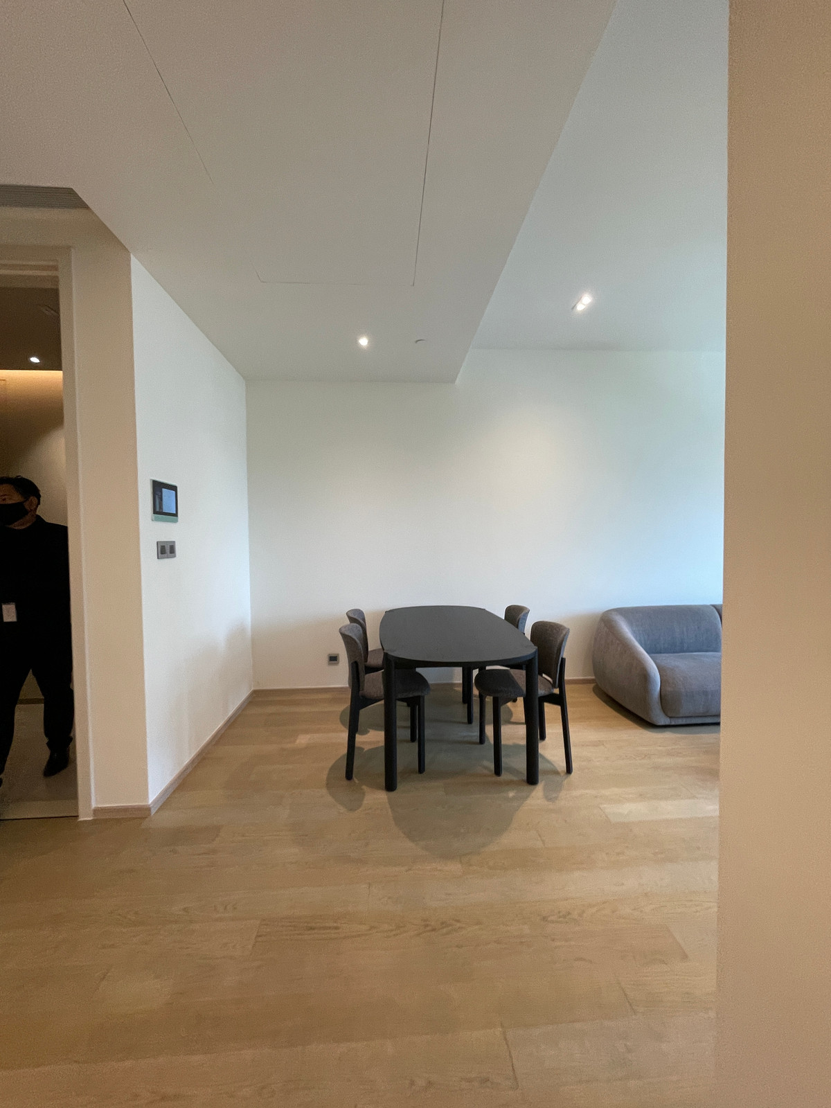 ขายคอนโดสุขุมวิท อโศก ทองหล่อ : [RARE UNIT] The Strand Thonglor – นิยามใหม่ของความหรูหราที่เงียบสงบ | 2 นอน ชั้นสูง (22) | เพียง 30 ม. จาก BTS ทองหล่อ