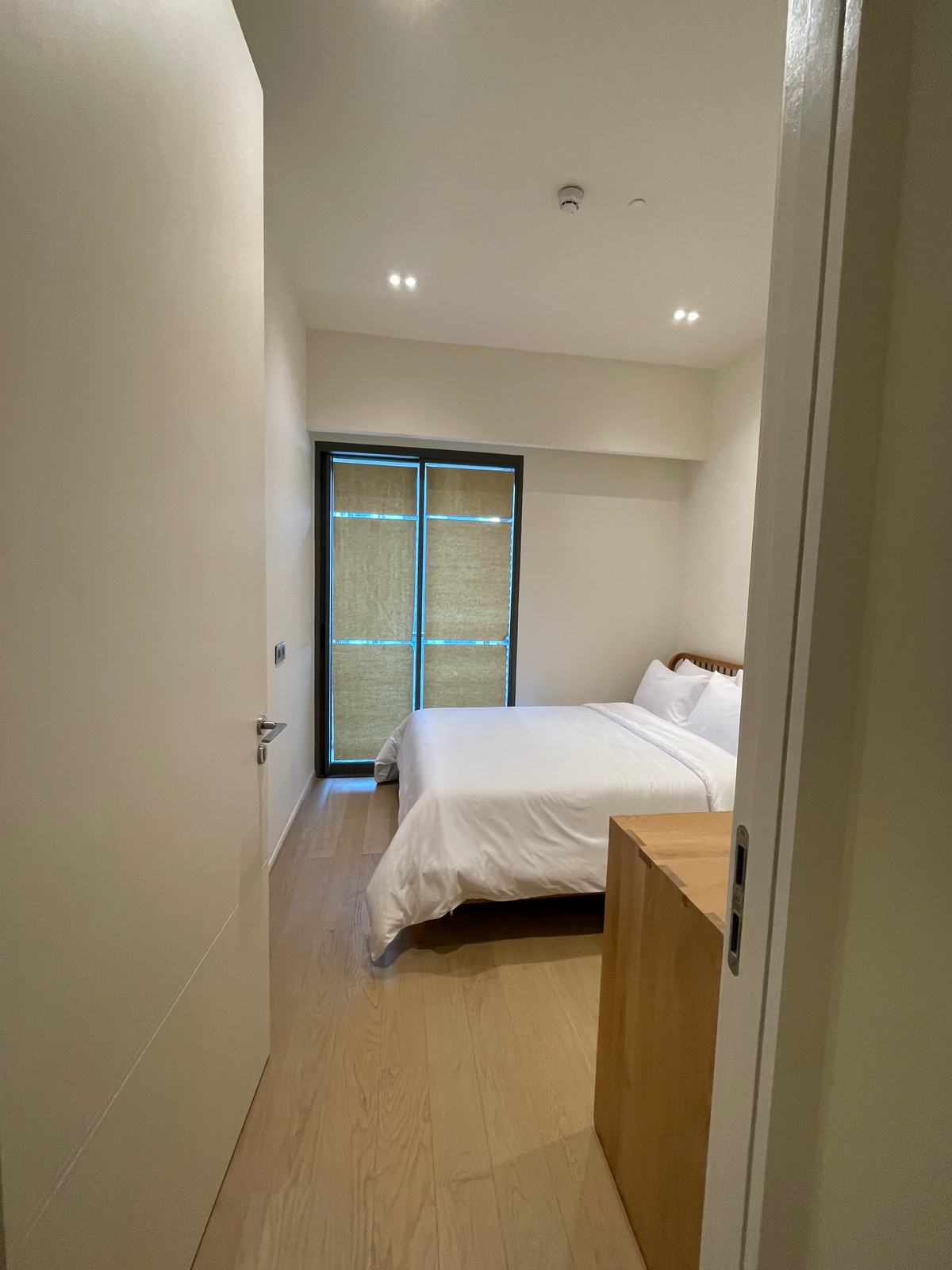 ขายคอนโดสุขุมวิท อโศก ทองหล่อ : [RARE UNIT] The Strand Thonglor – นิยามใหม่ของความหรูหราที่เงียบสงบ | 2 นอน ชั้นสูง (22) | เพียง 30 ม. จาก BTS ทองหล่อ