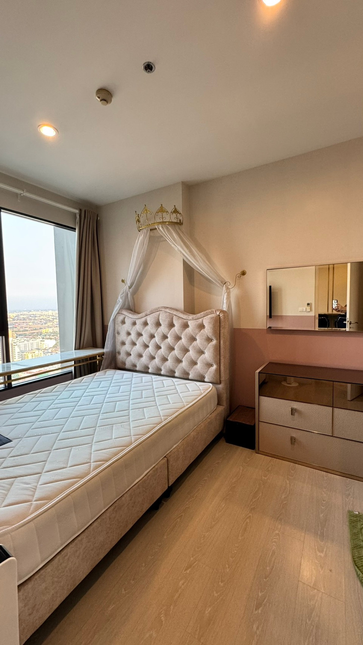 ให้เช่าคอนโดพระราม 9 เพชรบุรีตัดใหม่ RCA : คอนโด The Niche Pride ทองหล่อ-เพชรบุรี★1 ห้องนอน 1ห้องน้ำ  ขนาด 35ตรม.ชั้น  33) 1 ห้องนอน 1 ห้องน้ำ ★เครื่องใช้ไฟฟ้าครบครัน★ ใกล้ทางพิเศษศรีรัช ★ใกล้ MRT สถานีเพชรบุรีเพียง 5 นาที★ ใกล้ Airport Link สถานีมักกะสัน เพียง 8