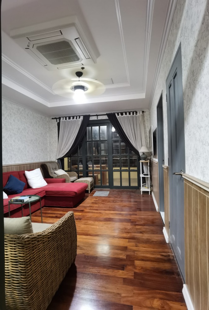 For SaleCondoWongwianyai, Charoennakor : Baan Chao Praya, river view, Banyan Tree side, 118 square meters.
