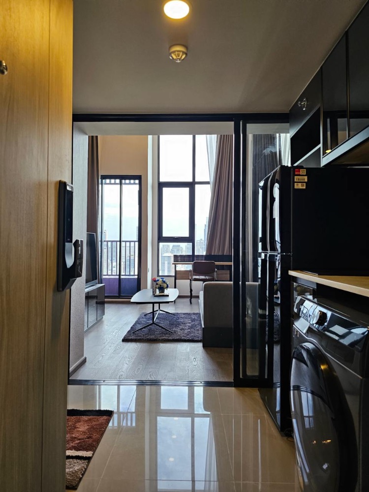 ให้เช่าคอนโดสยาม จุฬา สามย่าน : Park Origin Chula - Samyan【𝐑𝐄𝐍𝐓】🔥ห้องสุด Luxury สองชั้น เฟอร์หรูหรา วิวใจกลางเมือง ใกล้ MRT 🔥 ติดต่อไลน์ไอดี: @hacondo