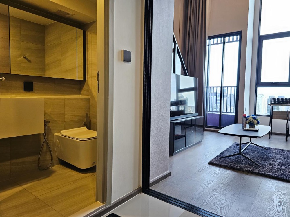 ให้เช่าคอนโดสยาม จุฬา สามย่าน : Park Origin Chula - Samyan【𝐑𝐄𝐍𝐓】🔥ห้องสุด Luxury สองชั้น เฟอร์หรูหรา วิวใจกลางเมือง ใกล้ MRT 🔥 ติดต่อไลน์ไอดี: @hacondo