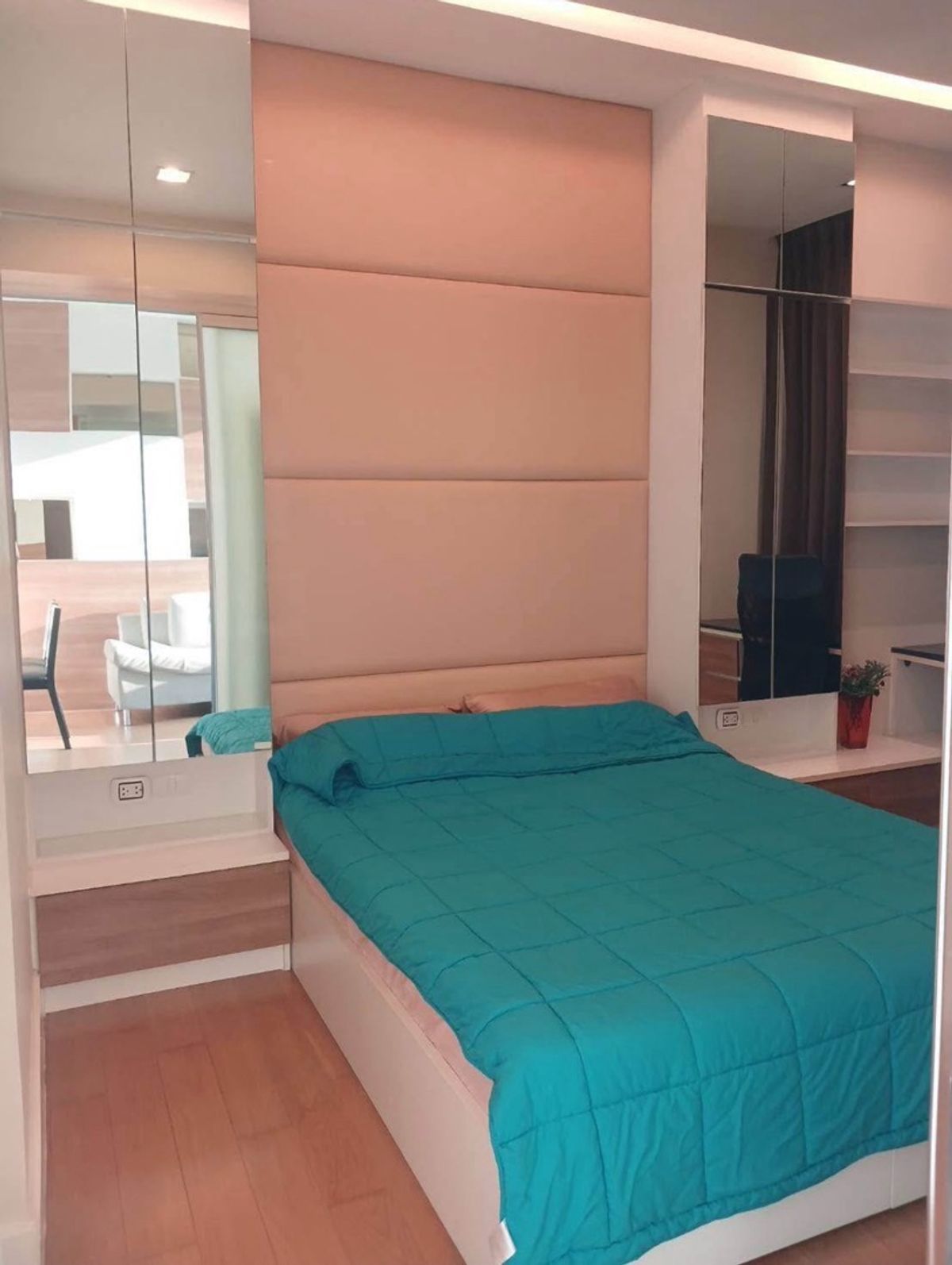 For RentCondoLadprao, Central Ladprao : Condo for rent equinox phahol-vibha size 40 sq m, 1 bedroom, 1 bathroom, price 16,000/month id line:properagency call 093-028-1245