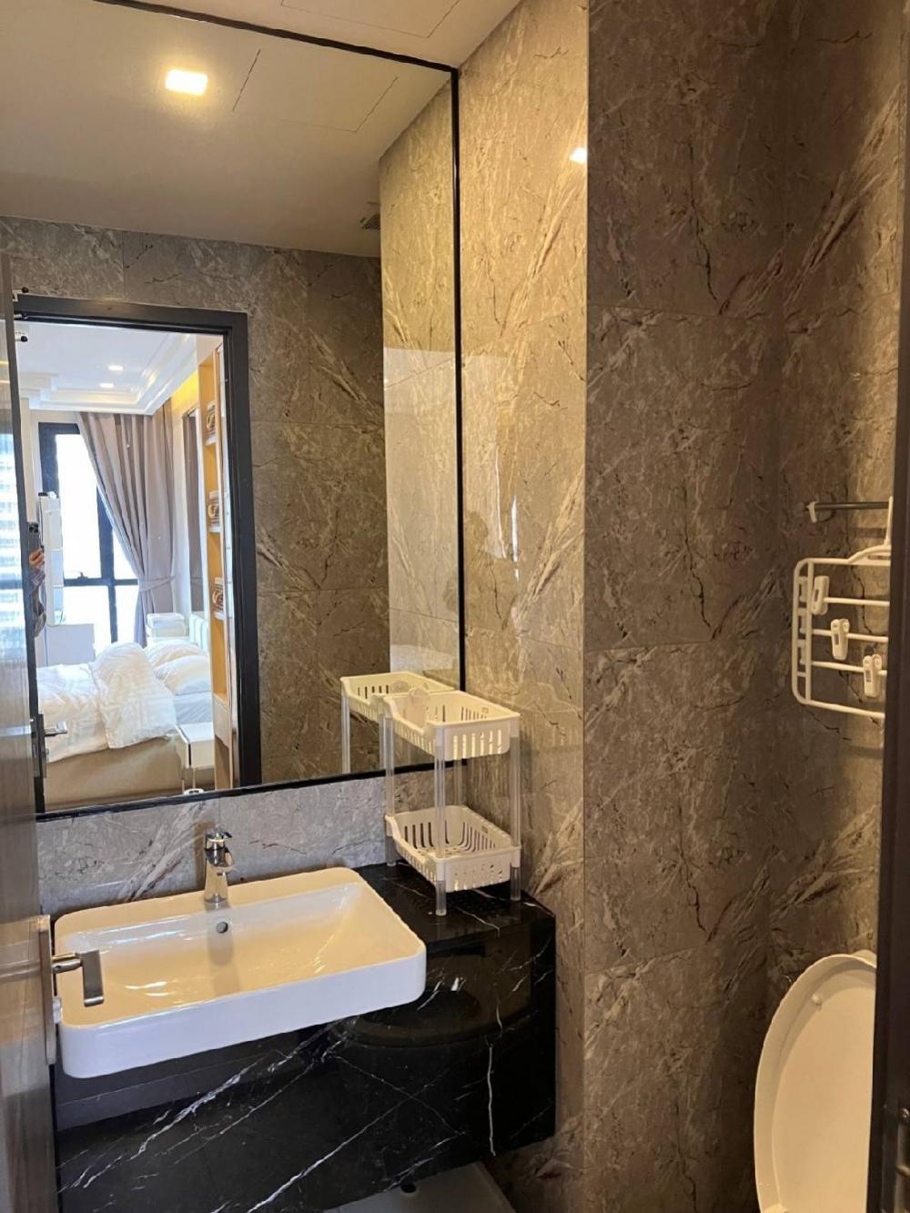 For RentCondoSukhumvit, Asoke, Thonglor : 🔥Urgent for rent🔥Ashton Asoke, beautifully decorated room, fully furnished, ready to move in, near MRT Rama 9