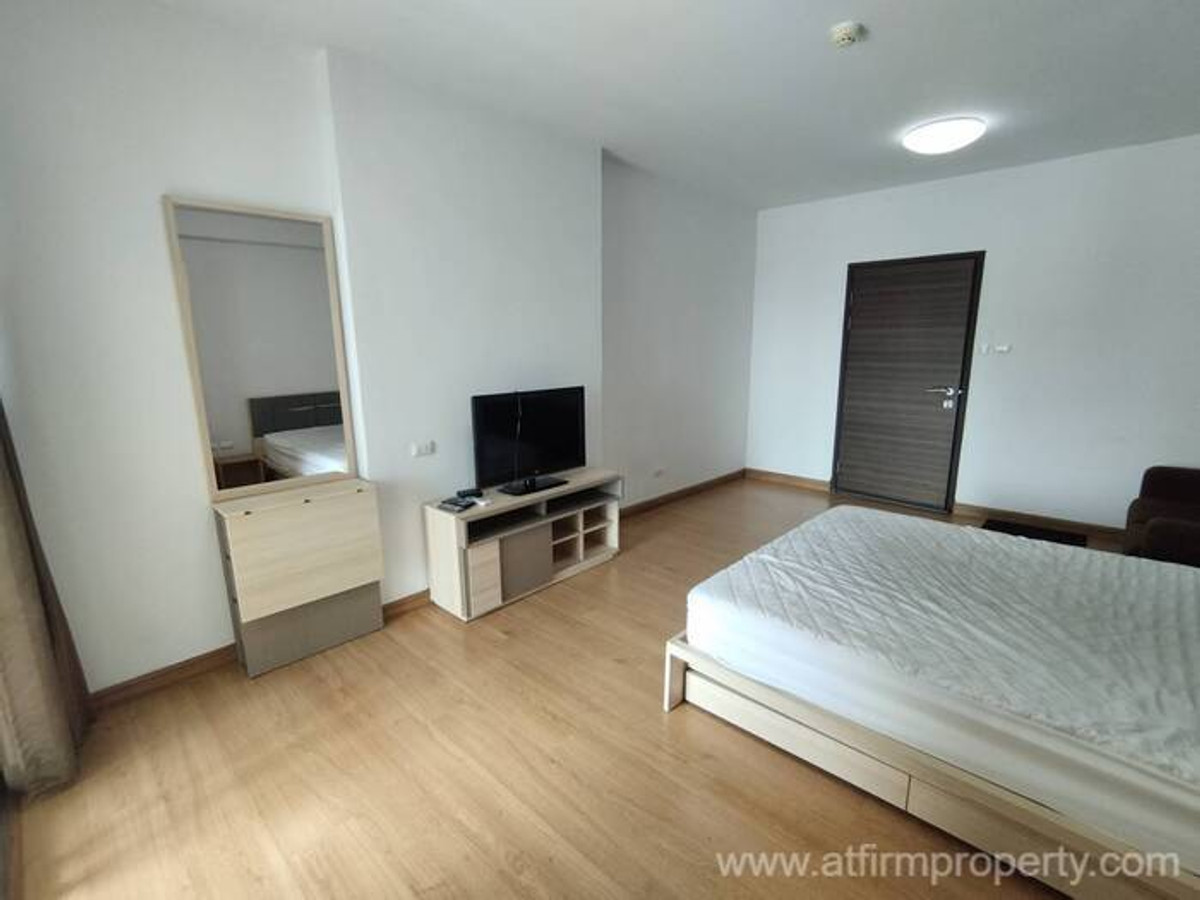 For RentCondoRattanathibet, Sanambinna : Big room for rent!! Condo Supalai Park Khaerai-Ngamwongwan / 1 bedroom 52 sq m, price only 9,000 baht.