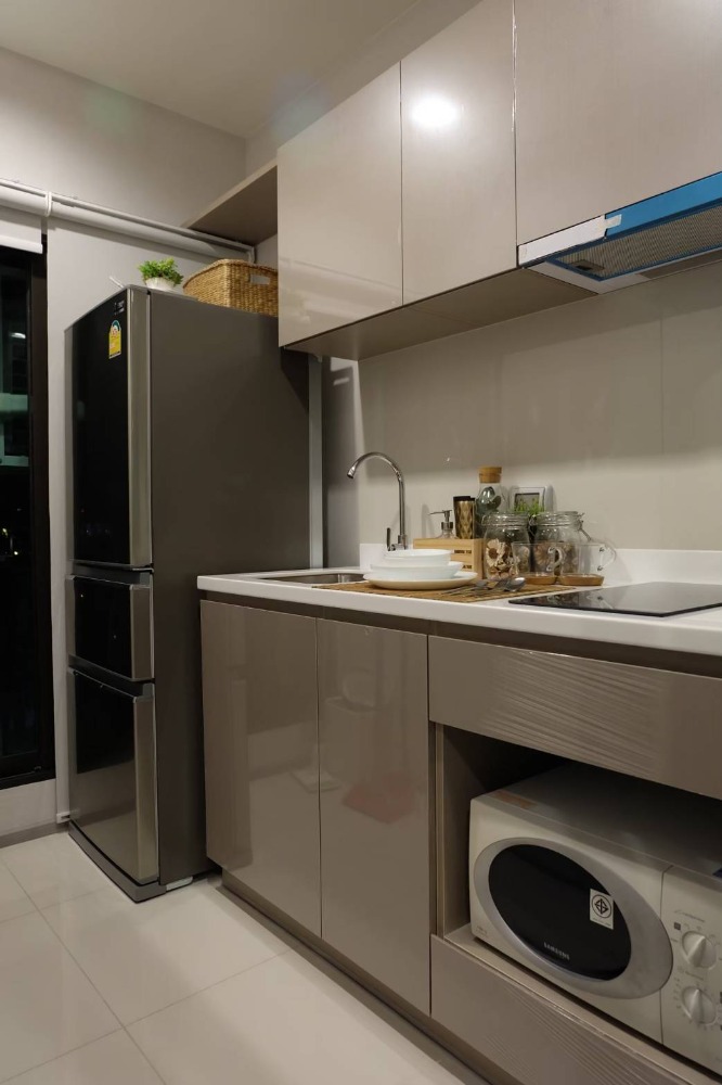 For RentCondoOnnut, Udomsuk : (for rent) Life Sukhumvit 62 ready to move in, only 200 meters from BTS Bang Chak.